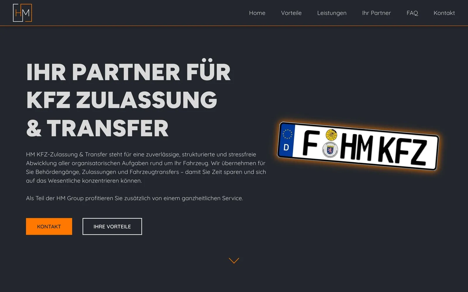 Startseite von HM KFZ-Zulassung & Transfer mit einem leuchtenden Kfz-Kennzeichen